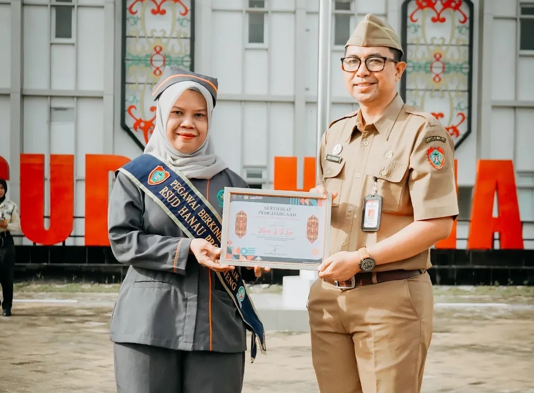Dari Dedikasi Menjadi Prestasi, Marni Terpilih sebagai Karyawan Terbaik RSUD Hanau Periode Mei 2026
